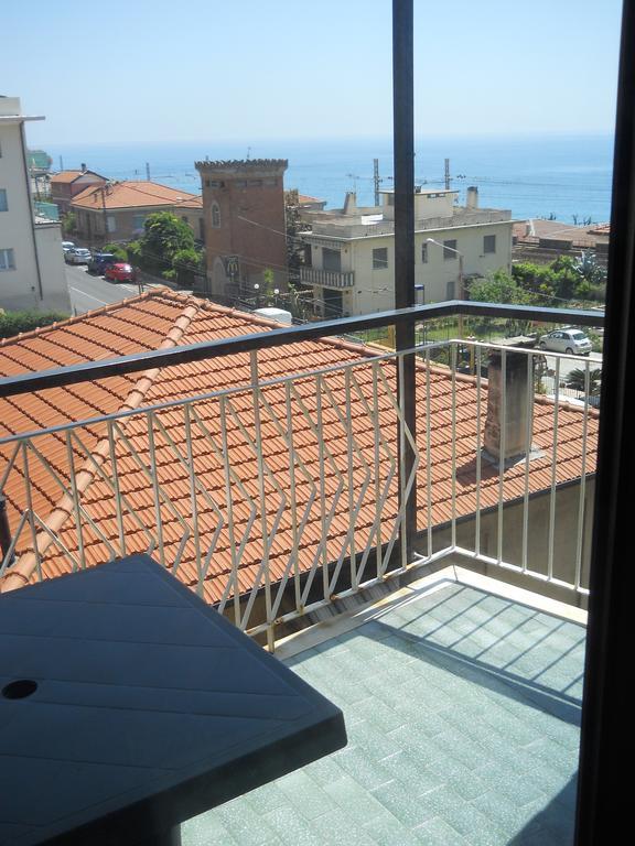 Appartamento Bordighera Exteriör bild